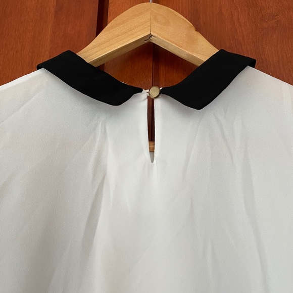 White Blouse with Embellished Collar Size Small - Picture 4 of 6